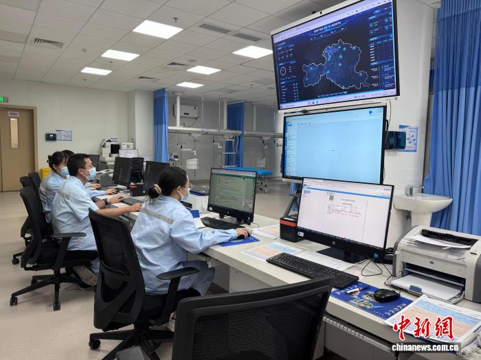 在与死神的赛跑中“抢跑”：看四川自贡智慧医疗如何争取救治时间