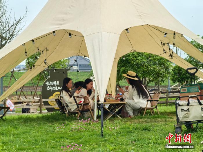 （乡村行·看振兴）湖南铜官窑畔千年古村“陶”金记：窑火照见新