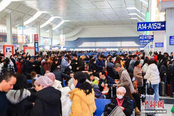 兰州铁路局春节假期运输收官 累计发送旅客233.9万人次