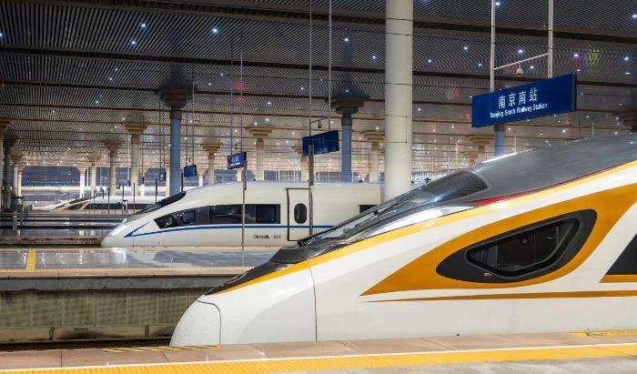 多个方向增开夜间高铁 这份乘车