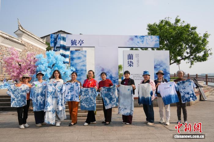 湖北宜昌：以“非遗+环保”守护长江生态