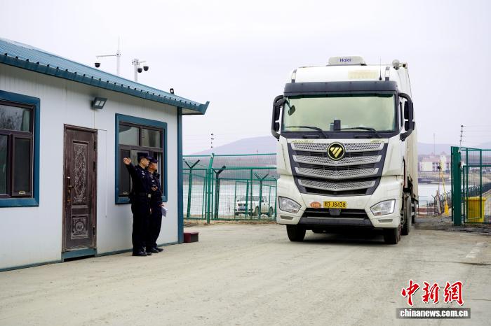 黑龙江省三口岸封冻期冰上跨境运