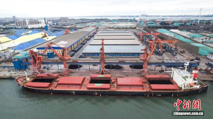 防城港海事局高效保障电煤海上运