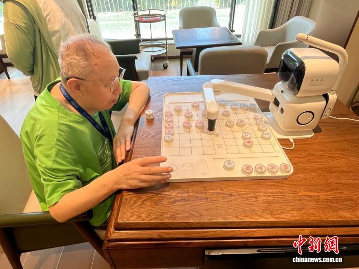 2026北京智慧康养机器人应用大赛开幕 百支赛队同台比拼