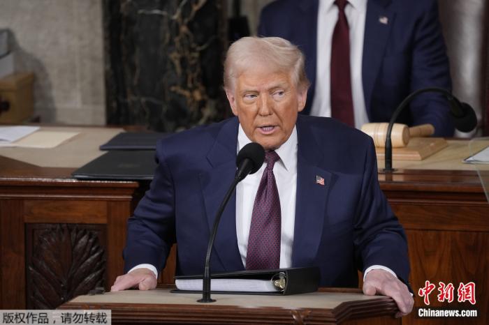 特朗普鼓动其他国家拿出勇气“直接掌控”霍尔木兹海峡