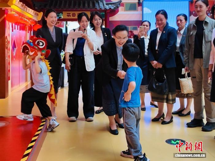 老挝国家主席夫人：希望将中国青
