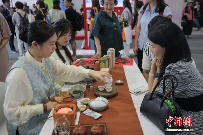 “你好！中国”主题中国馆亮相第41届首尔国际旅游展