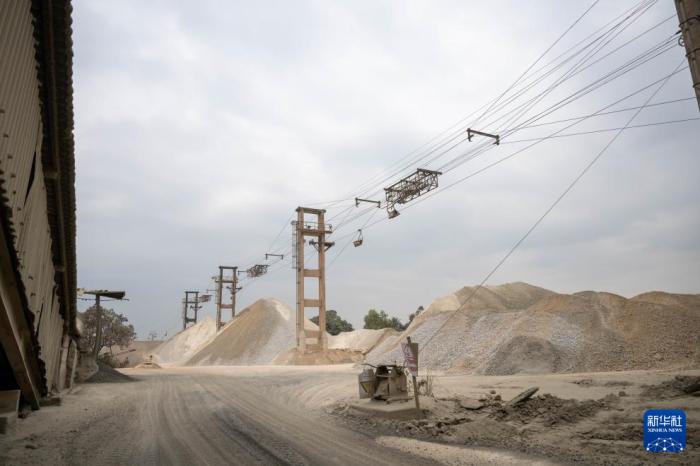 “中国是改变我命运的起点”——刚果（布）新水泥厂“老翁”的故