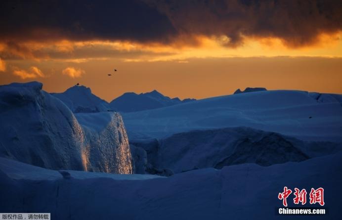 美国瞄准格陵兰岛，欧洲慌了 | 国际识局