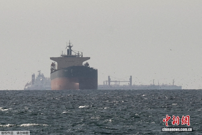 外媒：伊朗称收到首笔霍尔木兹海峡通行费