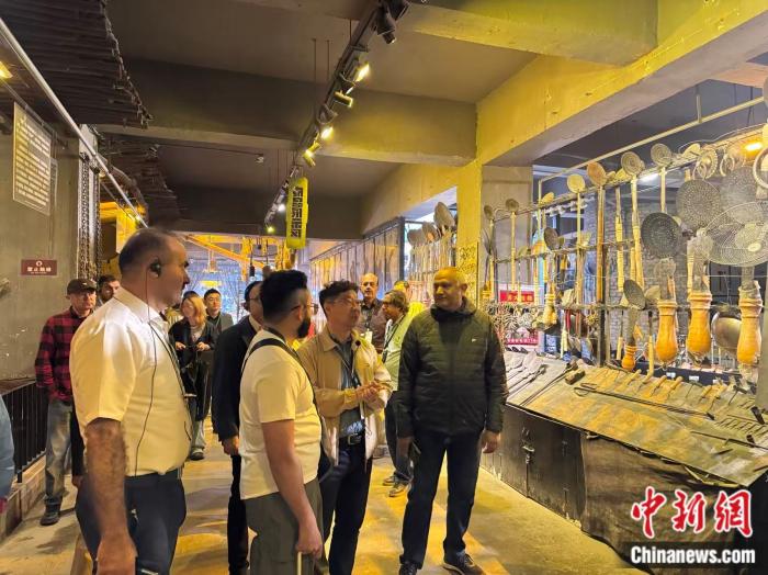 巴基斯坦记者：新疆“强迫劳动”何在？| 真相