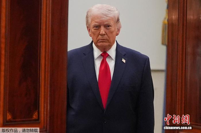 特朗普公布照片和监控录像 称不认为与美伊战事有关