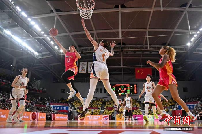 WCBA半决赛：山西女篮主场36分大胜新疆女篮